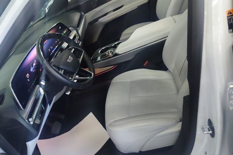 Used Cadillac LYRIQ 2022 Rear-Drive Long-Range Luxury Edition Left Front Seat
