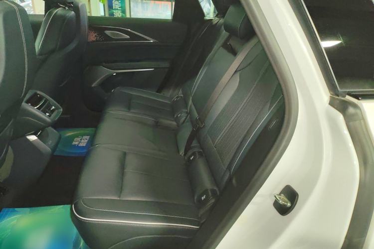 Used Cadillac LYRIQ 2022 Four-Wheel-Drive High-Performance Deluxe Edition Left Rear Seat
