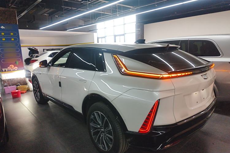 Used Cadillac LYRIQ 2022 Four-Wheel-Drive High-Performance Deluxe Edition Left Side