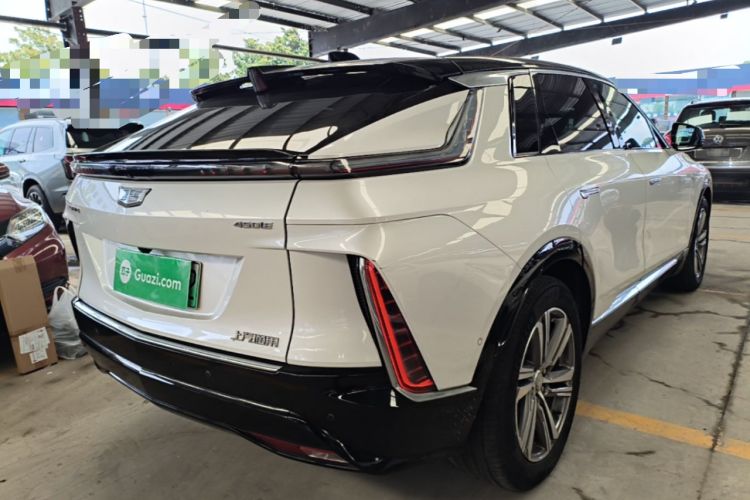 Used Cadillac LYRIQ 2022 Rear-Drive Long-Range Luxury Edition Rear Right 45 Deg