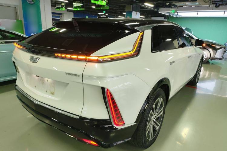 Used Cadillac LYRIQ 2022 Four-Wheel-Drive High-Performance Deluxe Edition Rear Right 45 Deg