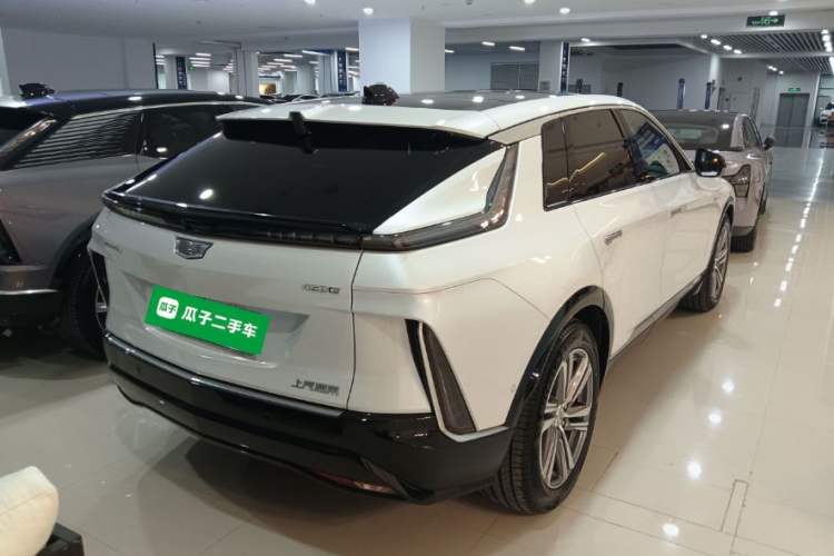Used Cadillac LYRIQ 2022 Rear-Drive Long-Range Prestige Edition Rear Right 45 Deg