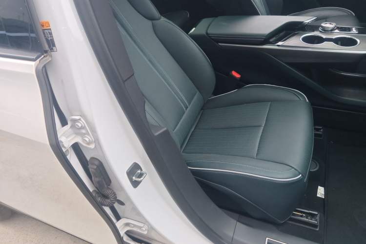 Used Cadillac LYRIQ 2022 Rear-Drive Long-Range Prestige Edition Right Front Seat