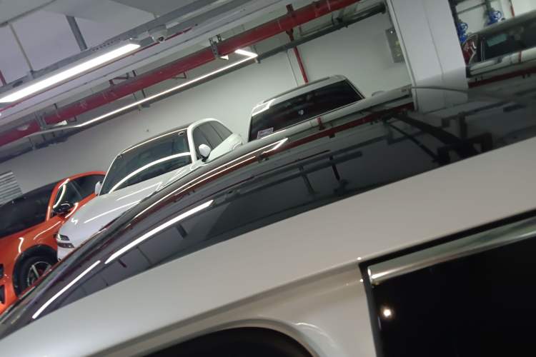 Used Cadillac LYRIQ 2022 Rear-Drive Long-Range Prestige Edition Roof