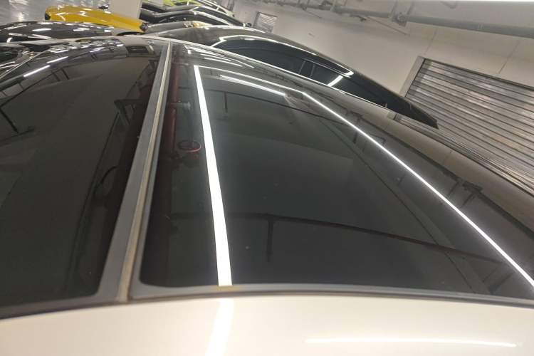 Used Cadillac LYRIQ 2022 Rear-Drive Long-Range Prestige Edition Roof