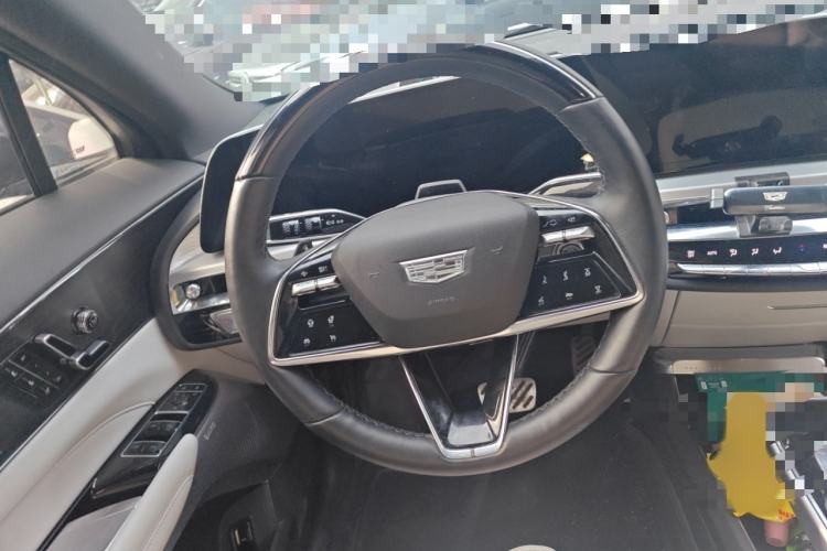 Used Cadillac LYRIQ 2022 Rear-Drive Long-Range Luxury Edition Steering Wheel