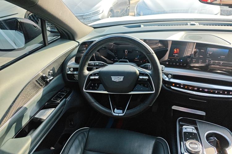 Used Cadillac LYRIQ 2022 Four-Wheel-Drive High-Performance Deluxe Edition Steering Wheel