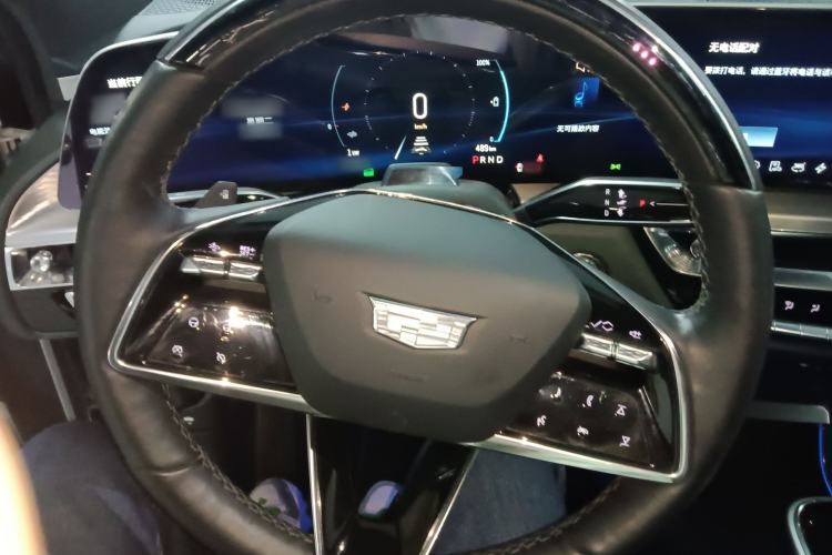 Used Cadillac LYRIQ 2022 Rear-Drive Long-Range Prestige Edition Steering Wheel