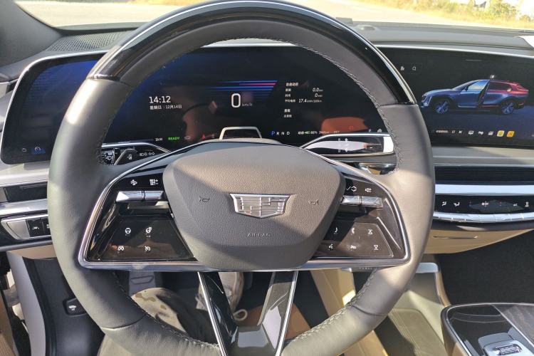 Used Cadillac LYRIQ 2022 Rear-Drive Long-Range Prestige Edition Steering Wheel