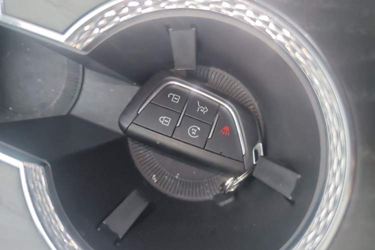 Used Cadillac LYRIQ 2022 Rear-Drive Long-Range Prestige Edition Vehicle Key