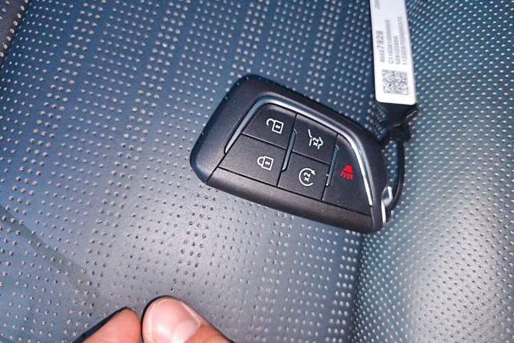 Used Cadillac LYRIQ 2022 Four-Wheel-Drive High-Performance Deluxe Edition Vehicle Key