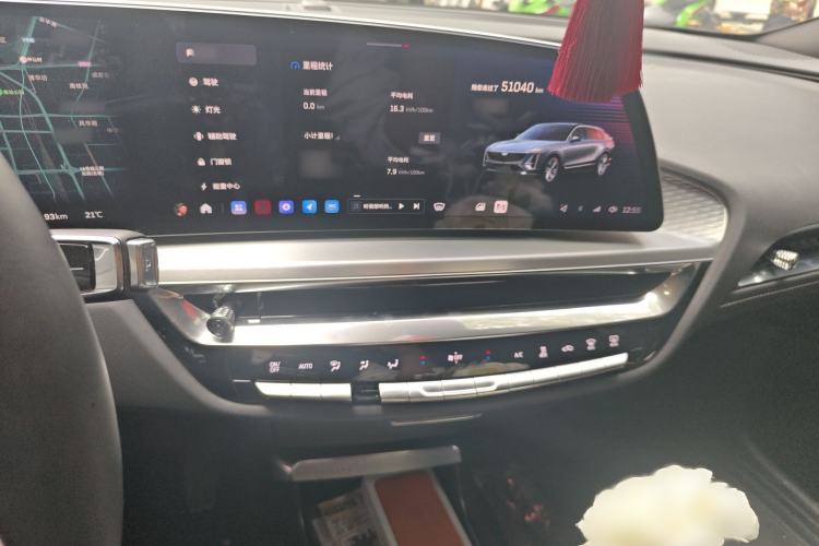 Used Cadillac LYRIQ 2024 Rear-Drive Standard Range Luxury Edition Audio And AC Panel