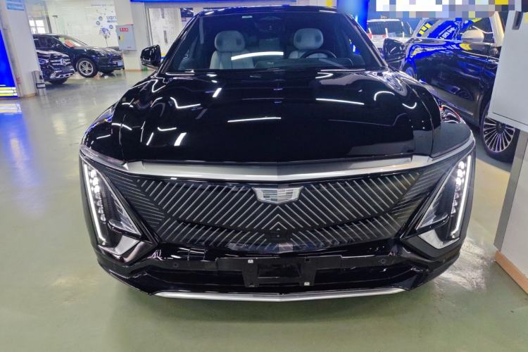 Used Cadillac LYRIQ 2024 Rear-Drive Standard Range Luxury Edition Front