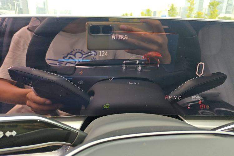 Used Cadillac LYRIQ 2024 Rear-Drive Standard Range Luxury Edition Instrument Cluster