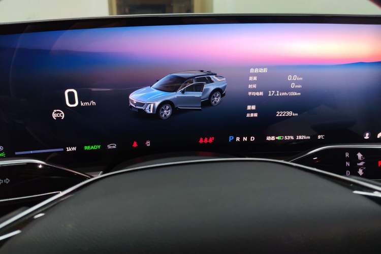 Used Cadillac LYRIQ 2024 Rear-Drive Standard Range Luxury Edition Instrument Cluster