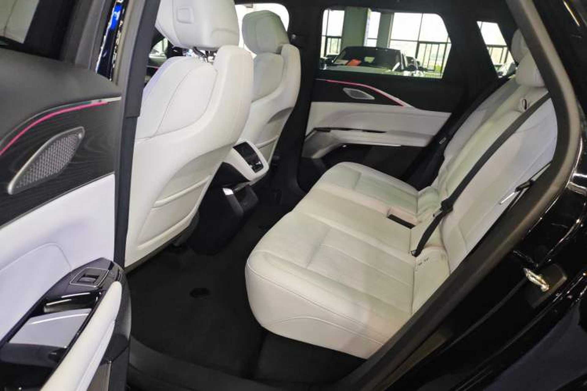 Used Cadillac LYRIQ 2024 Rear-Drive Standard Range Luxury Edition Left Rear Seat