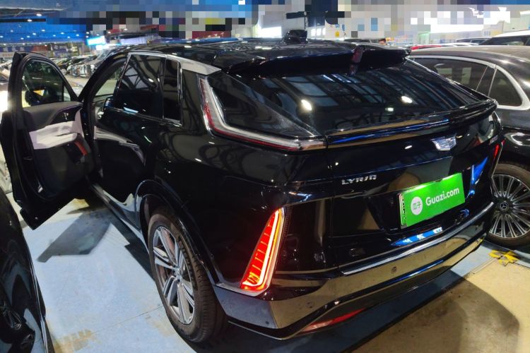 Used Cadillac LYRIQ 2024 Rear-Drive Standard Range Luxury Edition Rear Left 45 Deg