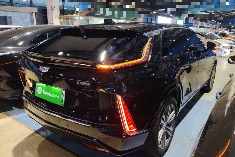 Used Cadillac LYRIQ 2024 Rear-Drive Standard Range Luxury Edition Rear Right 45 Deg