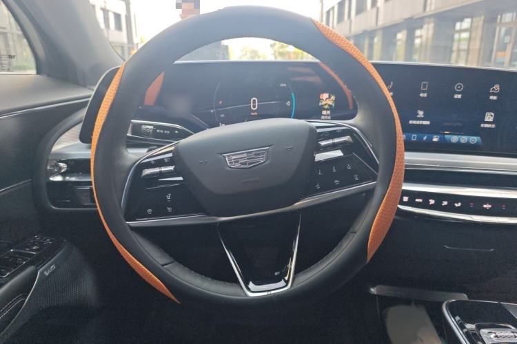 Used Cadillac LYRIQ 2024 Rear-Drive Standard Range Luxury Edition Steering Wheel