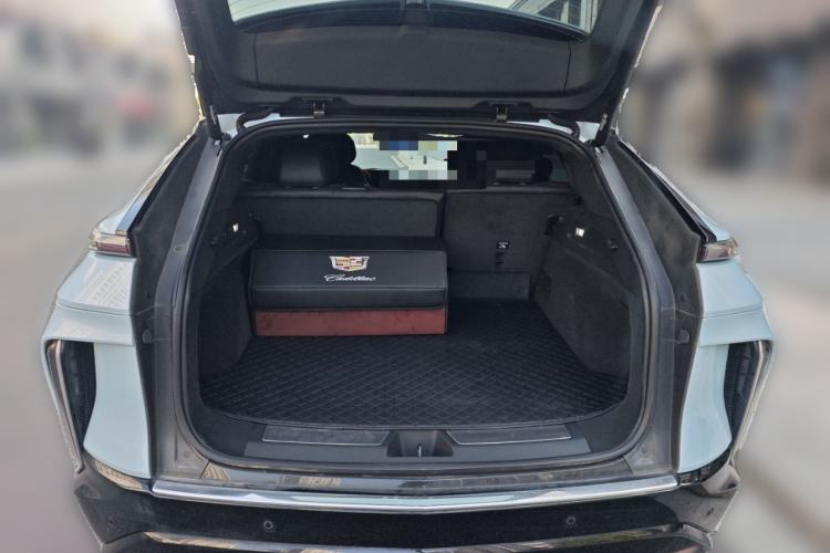 Used Cadillac LYRIQ 2024 Rear-Drive Standard Range Luxury Edition Trunk