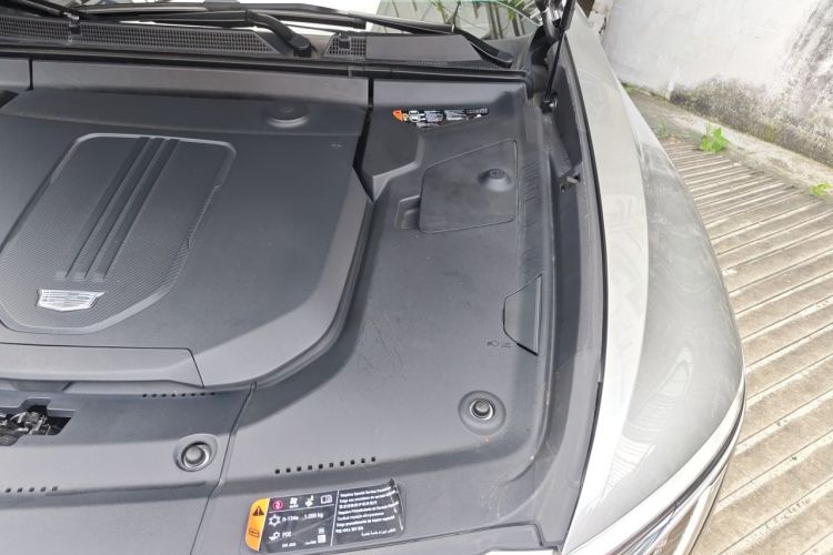 Used Cadillac LYRIQ 2024 Rear-Drive Standard Range Luxury Edition Engine Bay Left