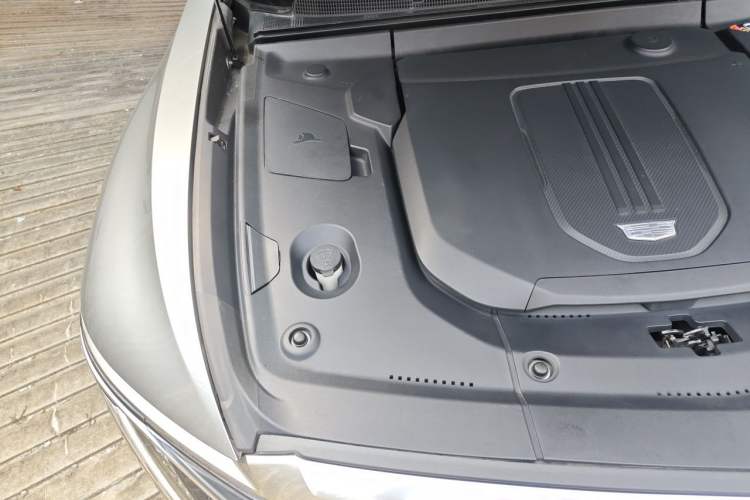 Used Cadillac LYRIQ 2024 Rear-Drive Standard Range Luxury Edition Engine Bay Right