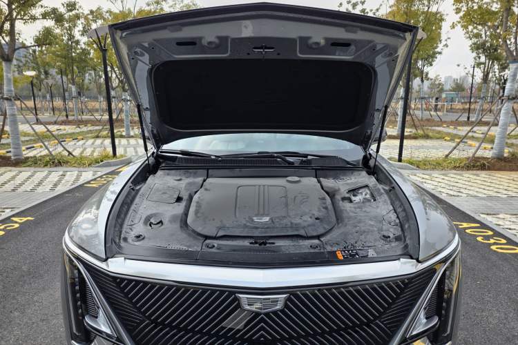 Used Cadillac LYRIQ 2024 Rear-Drive Standard Range Luxury Edition SUPER CRUISE Engine Bay
