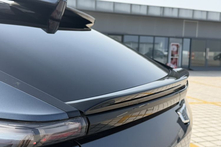 Used Cadillac LYRIQ 2024 Rear-Drive Standard Range Luxury Edition Exterior 11