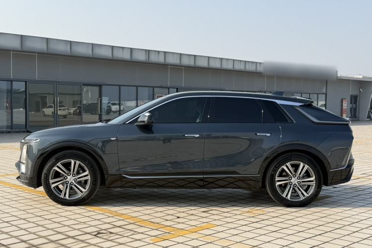 Used Cadillac LYRIQ 2024 Rear-Drive Standard Range Luxury Edition Exterior 3