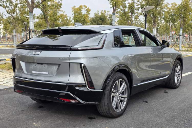 Used Cadillac LYRIQ 2024 Rear-Drive Standard Range Luxury Edition SUPER CRUISE Exterior 3