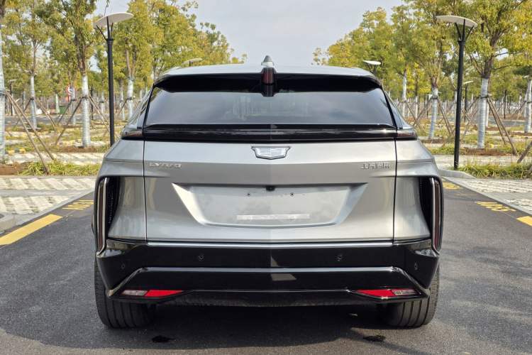 Used Cadillac LYRIQ 2024 Rear-Drive Standard Range Luxury Edition SUPER CRUISE Exterior 4