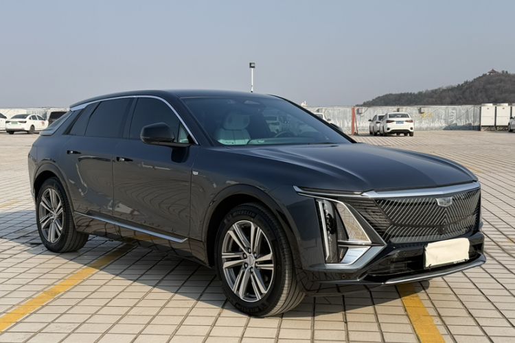 Used Cadillac LYRIQ 2024 Rear-Drive Standard Range Luxury Edition Exterior 6