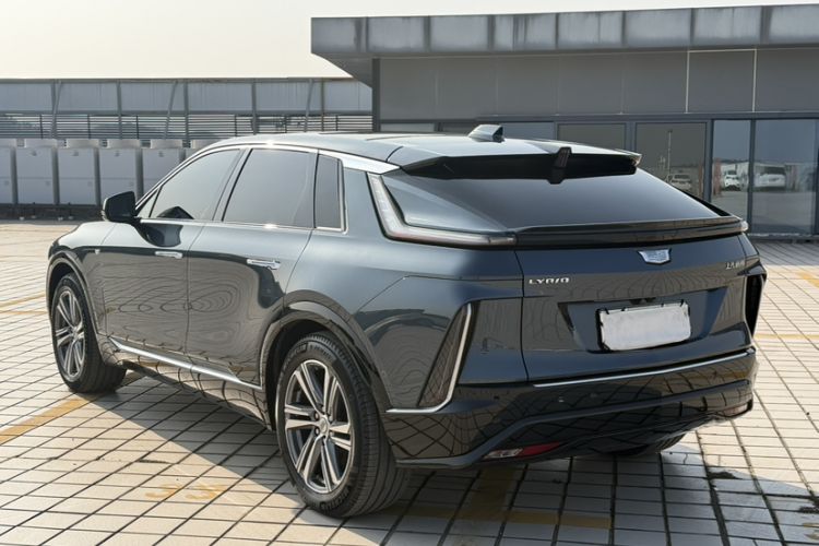 Used Cadillac LYRIQ 2024 Rear-Drive Standard Range Luxury Edition Exterior 8