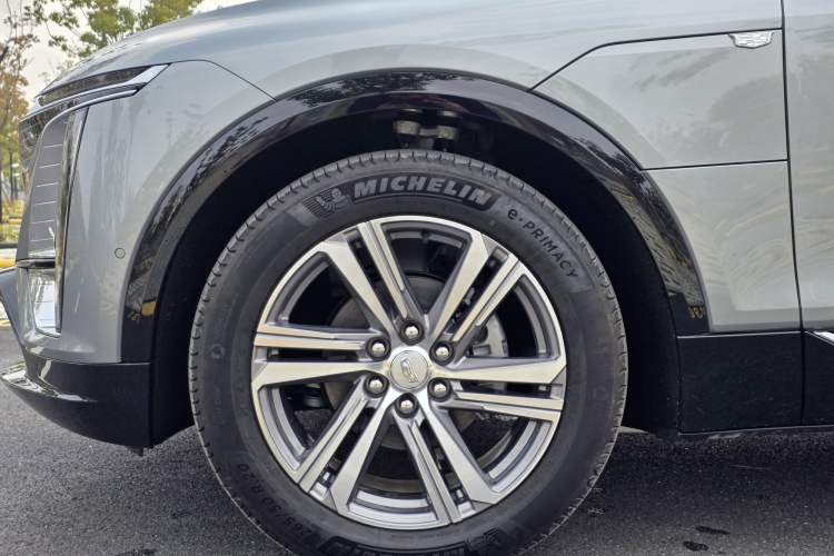 Used Cadillac LYRIQ 2024 Rear-Drive Standard Range Luxury Edition SUPER CRUISE Exterior 8