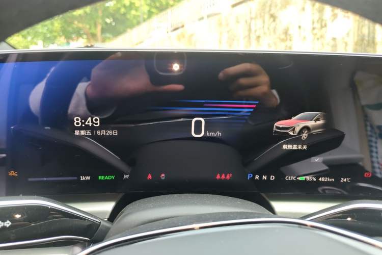 Used Cadillac LYRIQ 2024 Rear-Drive Standard Range Luxury Edition Instrument Cluster