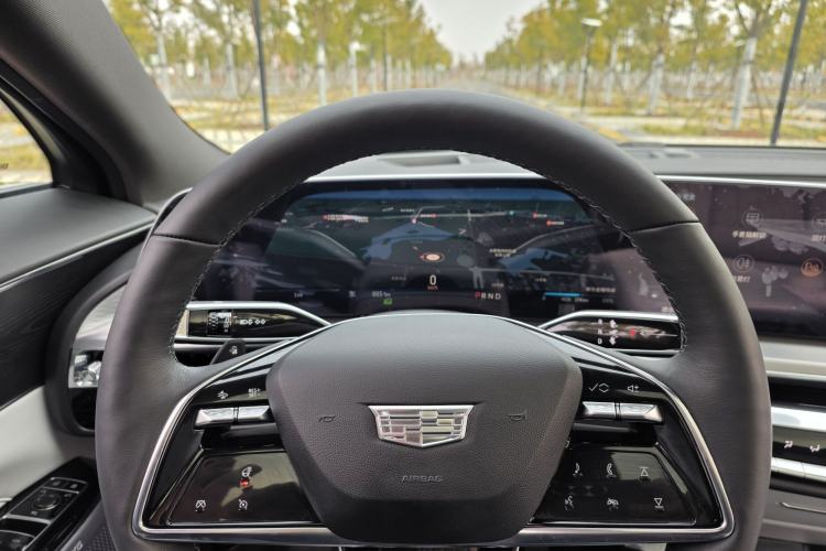 Used Cadillac LYRIQ 2024 Rear-Drive Standard Range Luxury Edition SUPER CRUISE Instrument Cluster