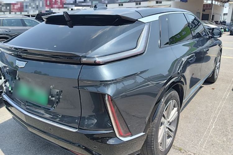 Used Cadillac LYRIQ 2024 Rear-Drive Standard Range Luxury Edition Rear Right 45 Deg