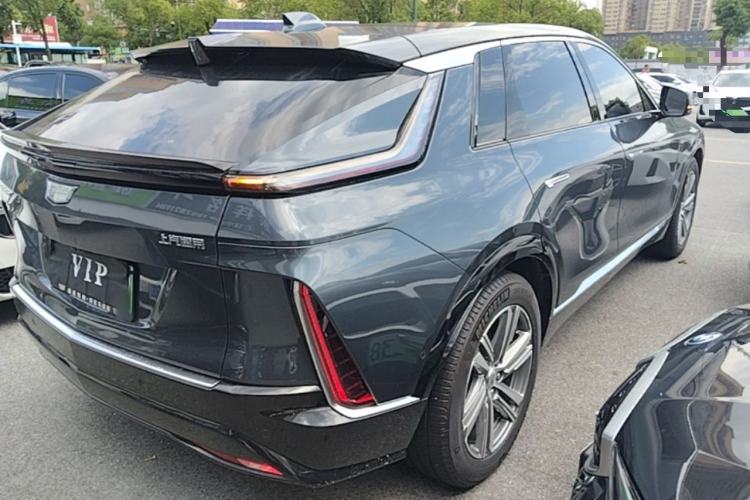Used Cadillac LYRIQ 2024 Rear-Drive Standard Range Luxury Edition Rear Right 45 Deg