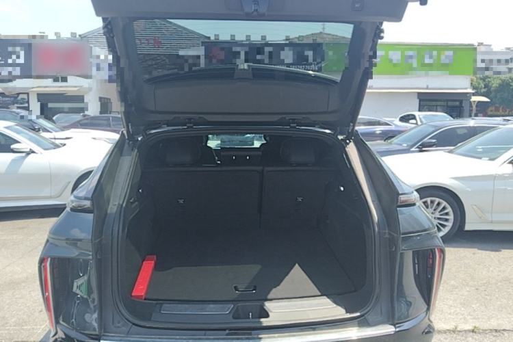 Used Cadillac LYRIQ 2024 Rear-Drive Standard Range Luxury Edition Trunk