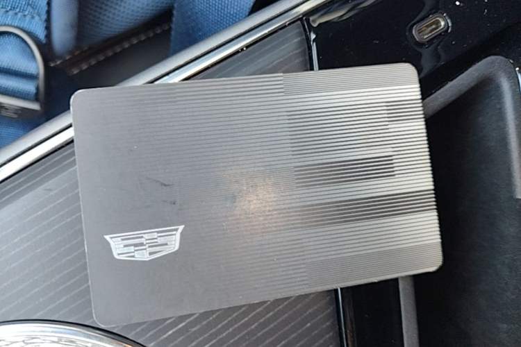 Used Cadillac LYRIQ 2024 Rear-Drive Standard Range Luxury Edition Vehicle Key