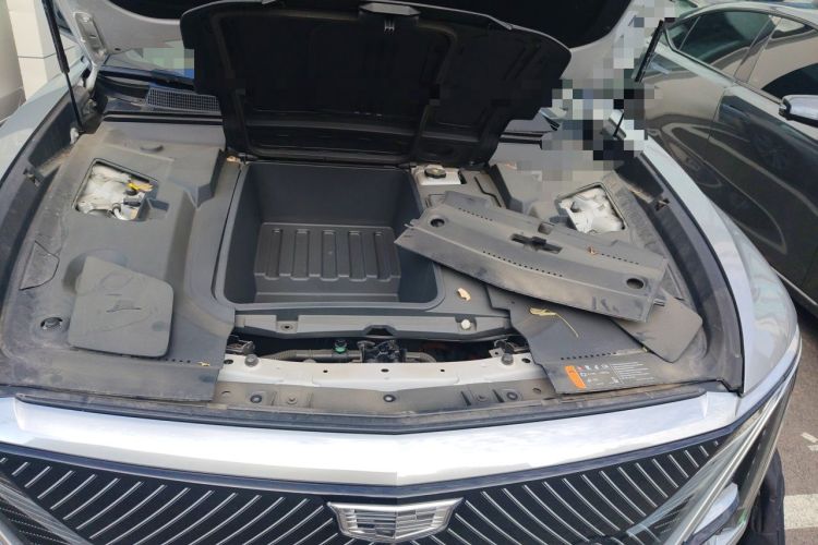Used Cadillac LYRIQ 2024 Rear-Drive Standard Range Luxury Edition Engine Bay