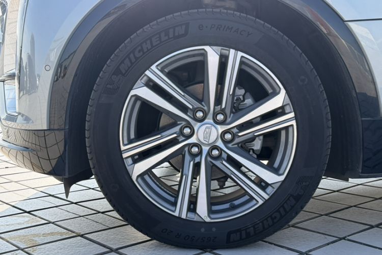 Used Cadillac LYRIQ 2024 Rear-Drive Standard Range Luxury Edition Exterior 9