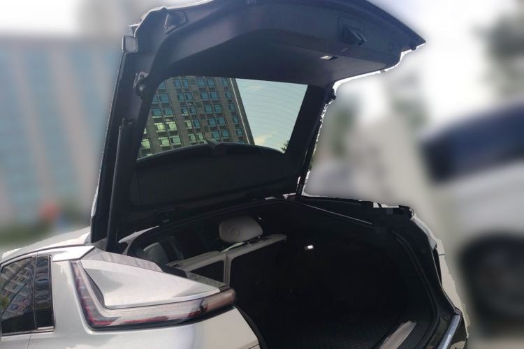 Used Cadillac LYRIQ 2024 Rear-Drive Standard Range Luxury Edition Trunk