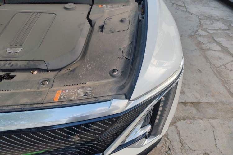 Used Cadillac LYRIQ 2024 Rear-Drive Standard Range Luxury Edition Engine Bay Left