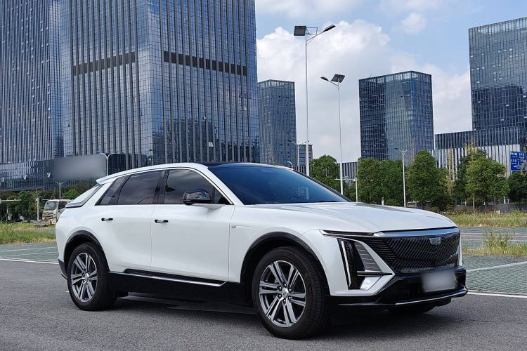 Used Cadillac LYRIQ 2024 Rear-Drive Standard Range Luxury Edition Exterior 2