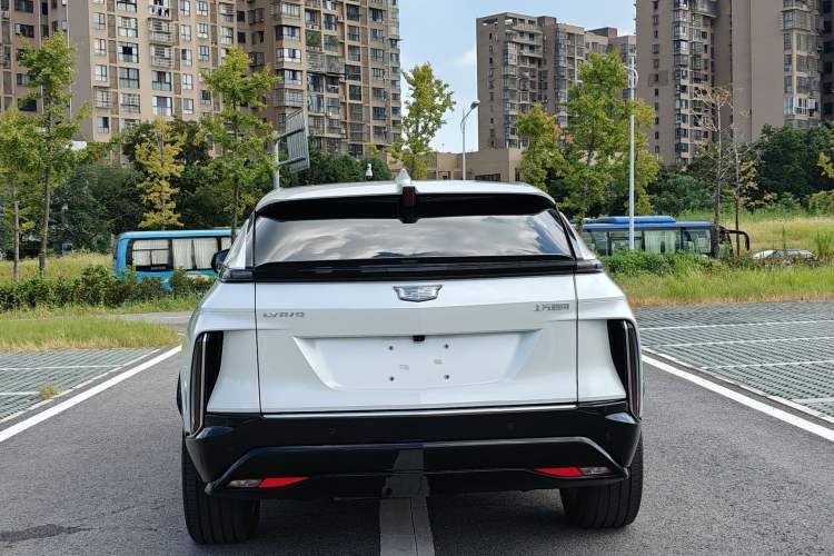 Used Cadillac LYRIQ 2024 Rear-Drive Standard Range Luxury Edition Exterior 4