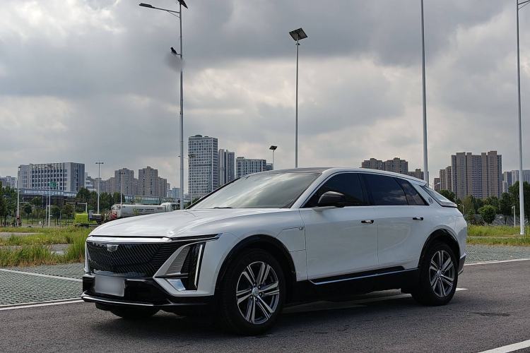 Used Cadillac LYRIQ 2024 Rear-Drive Standard Range Luxury Edition Exterior 6