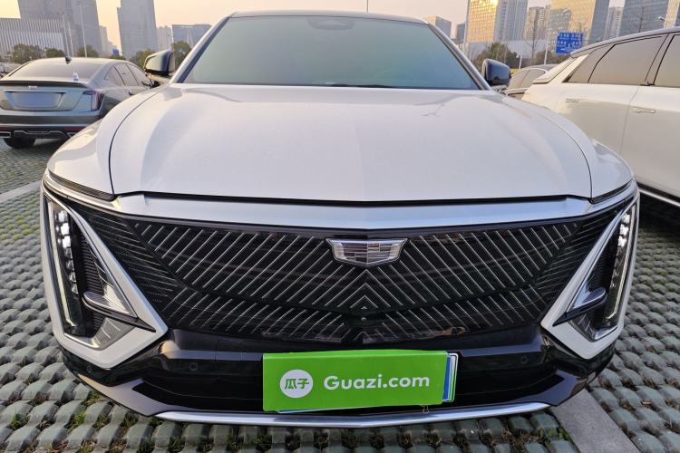 Used Cadillac LYRIQ 2024 Rear-Drive Standard Range Luxury Edition Front