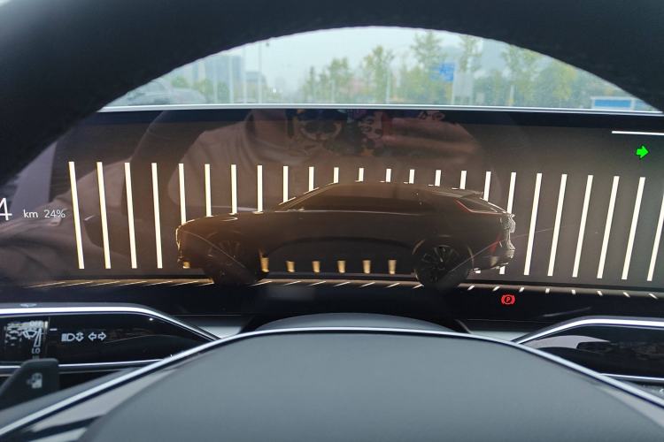 Used Cadillac LYRIQ 2024 Rear-Drive Standard Range Luxury Edition Instrument Cluster