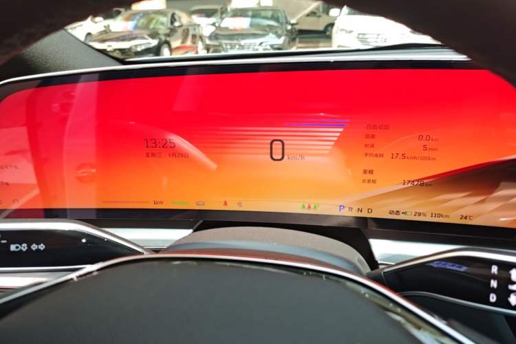 Used Cadillac LYRIQ 2024 Rear-Drive Standard Range Luxury Edition Instrument Cluster